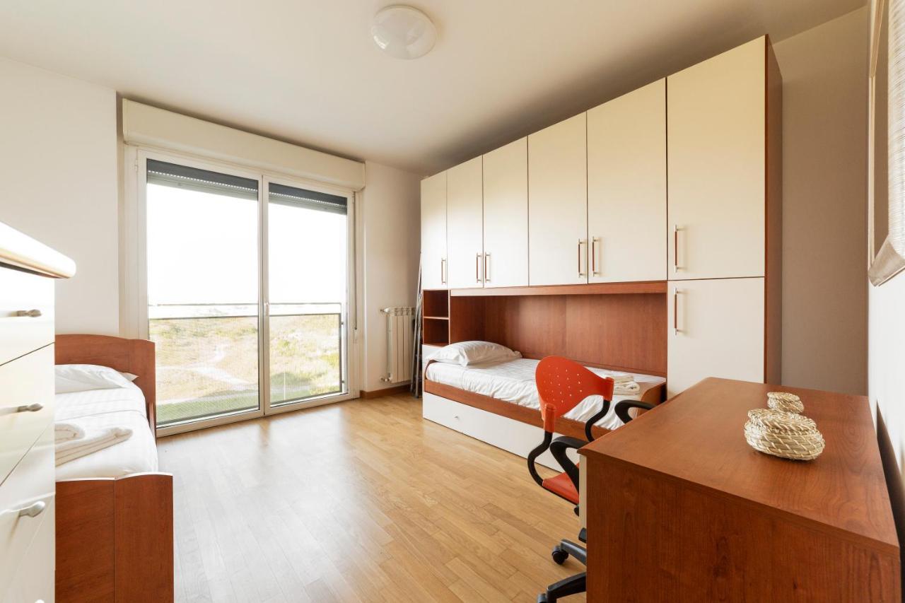 Milano Rogoredo Apt With Terrace! Appartement Buitenkant foto