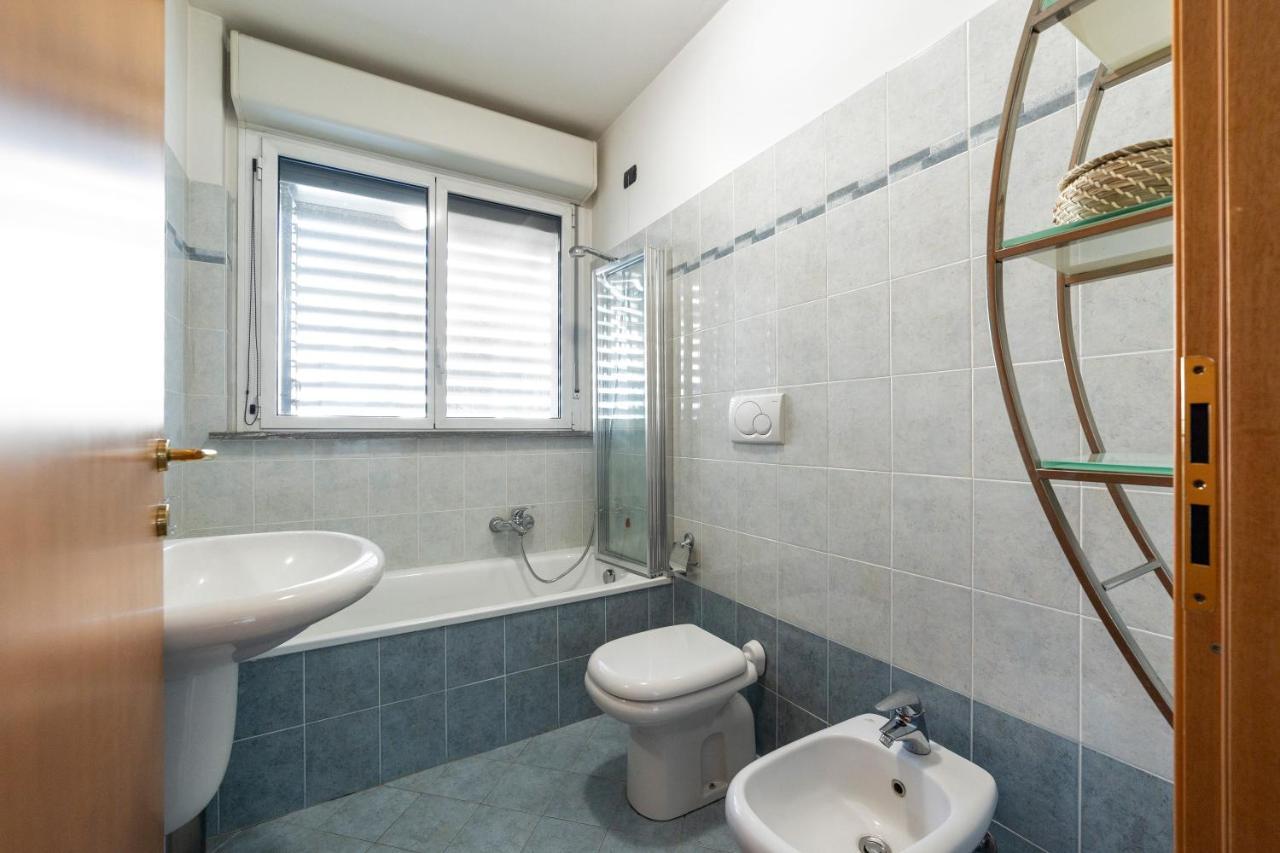 Milano Rogoredo Apt With Terrace! Appartement Buitenkant foto